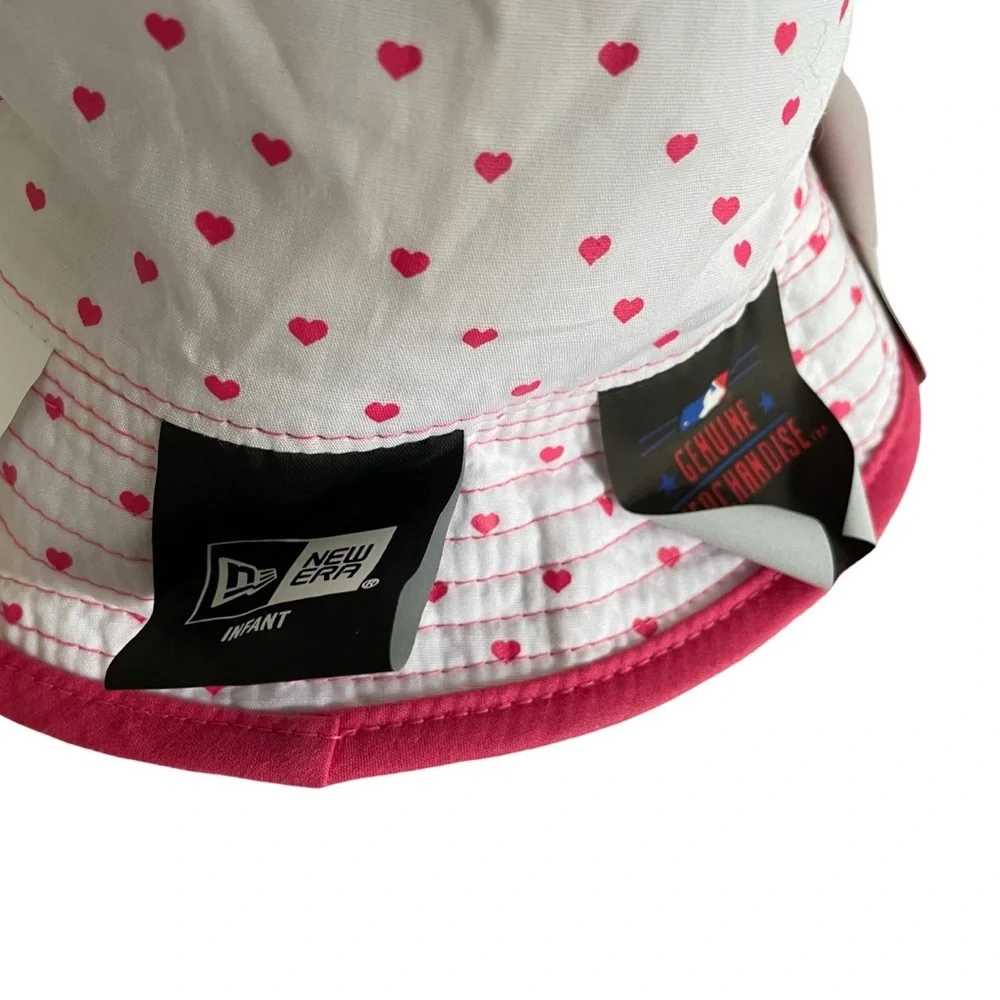 NWT Boston Red Socks Switch Up Hearts Infant Bucket Hat